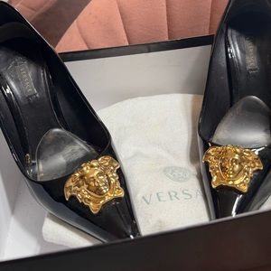 original versace sneakers little used 4 times color black size 39 european